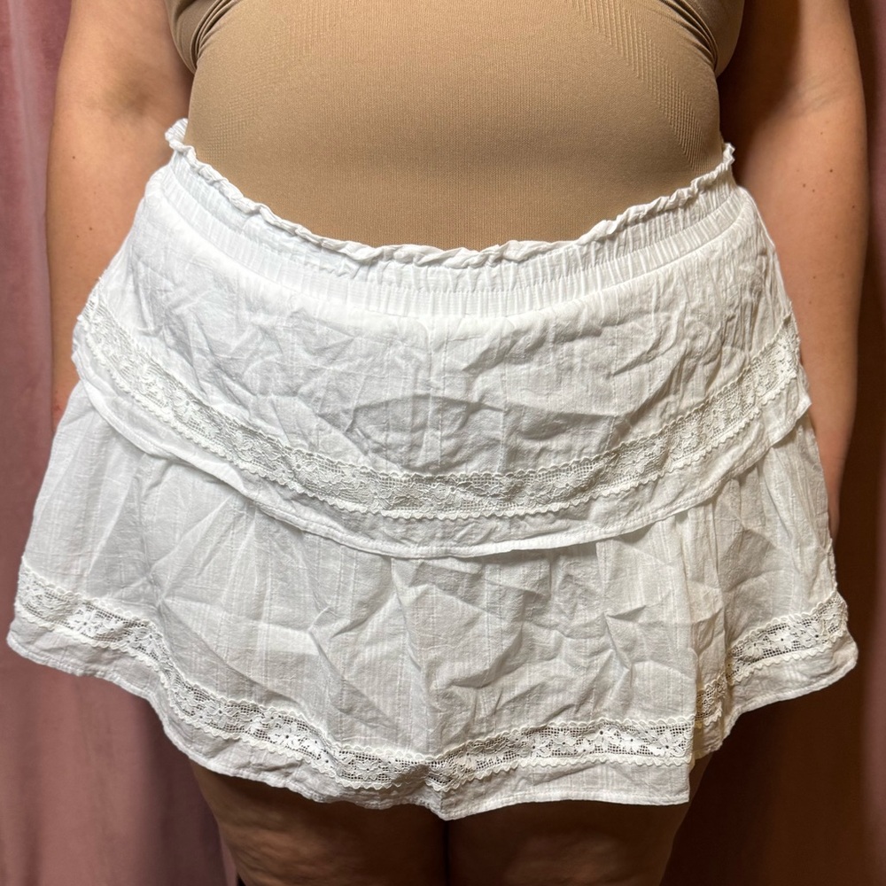 White Tiered Lace Mini Skirt